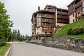 Le cheval blanc E7